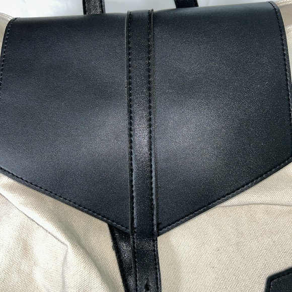 EUC Deux Lux Demi Backpack with BONUS crossbody & coin purse - Picture 6 of 12